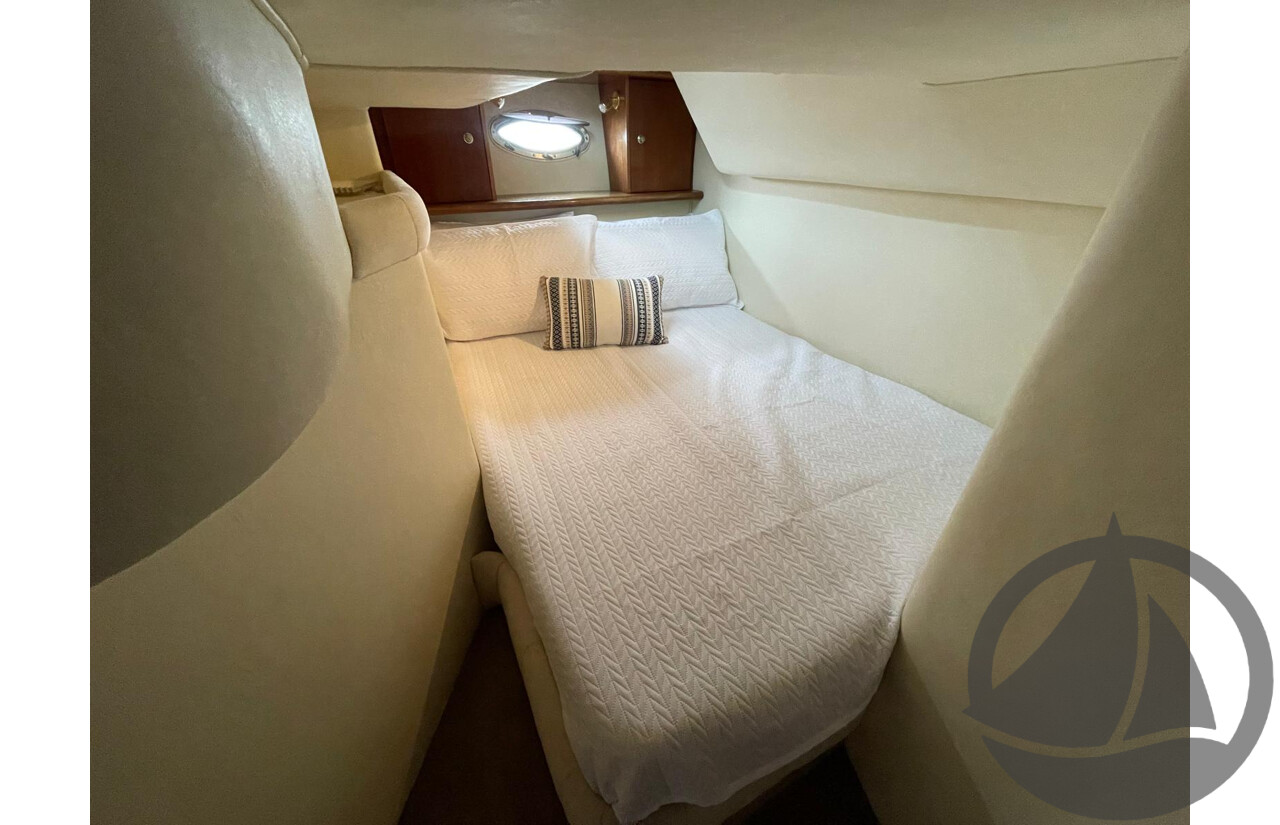NO RESERVE - Mustang 4200 Sports Cruiser, Twin Volvo Penta 8.1 Engines