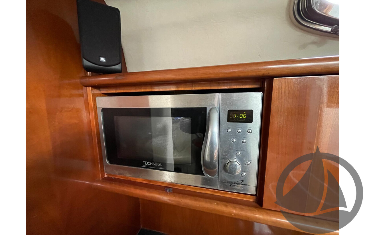 NO RESERVE - Mustang 4200 Sports Cruiser, Twin Volvo Penta 8.1 Engines