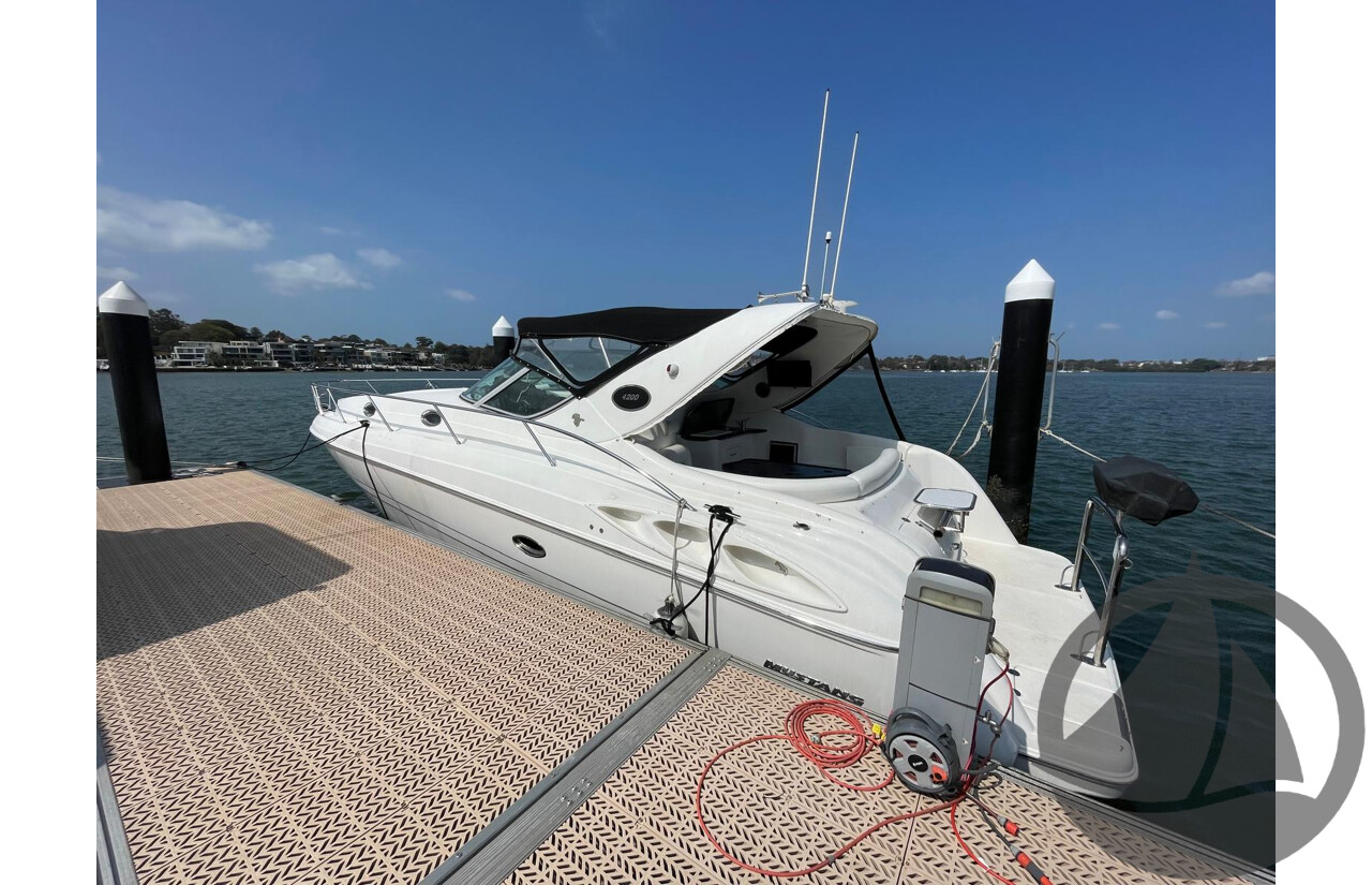NO RESERVE - Mustang 4200 Sports Cruiser, Twin Volvo Penta 8.1 Engines