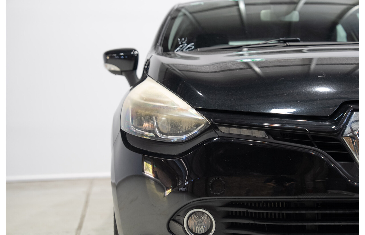 04/2016 Renault Clio Expression X98 5d Hatchback Black Turbo 1.2L