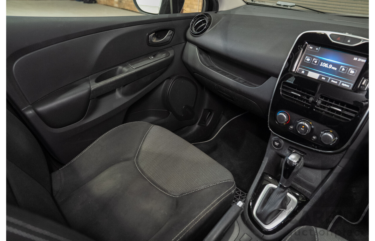 04/2016 Renault Clio Expression X98 5d Hatchback Black Turbo 1.2L