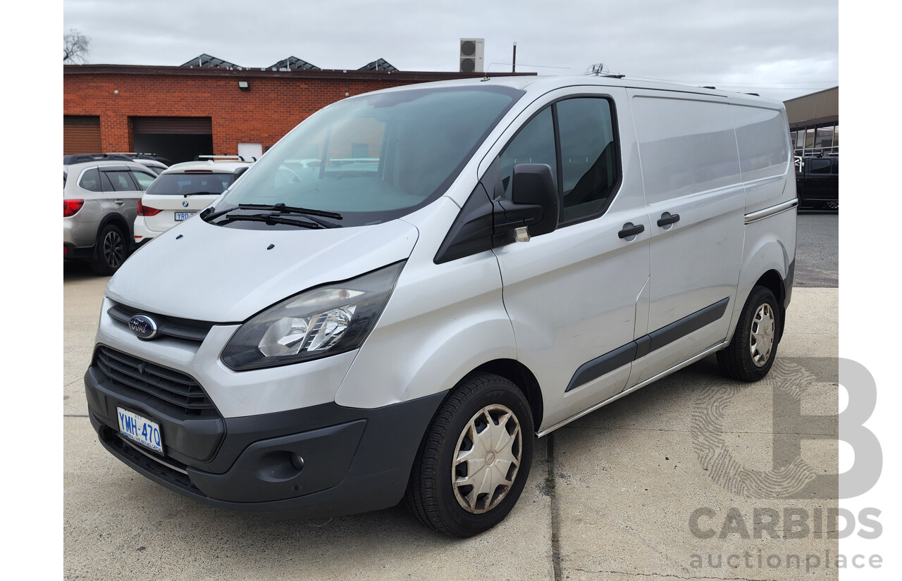04/2017 Ford Transit Custom 290S (swb) VN 5d Van Silver 2.0L