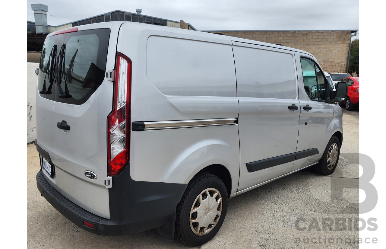04/2017 Ford Transit Custom 290S (swb) VN 5d Van Silver 2.0L