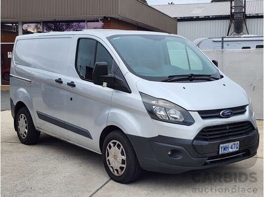 04/2017 Ford Transit Custom 290S (swb) VN 5d Van Silver 2.0L