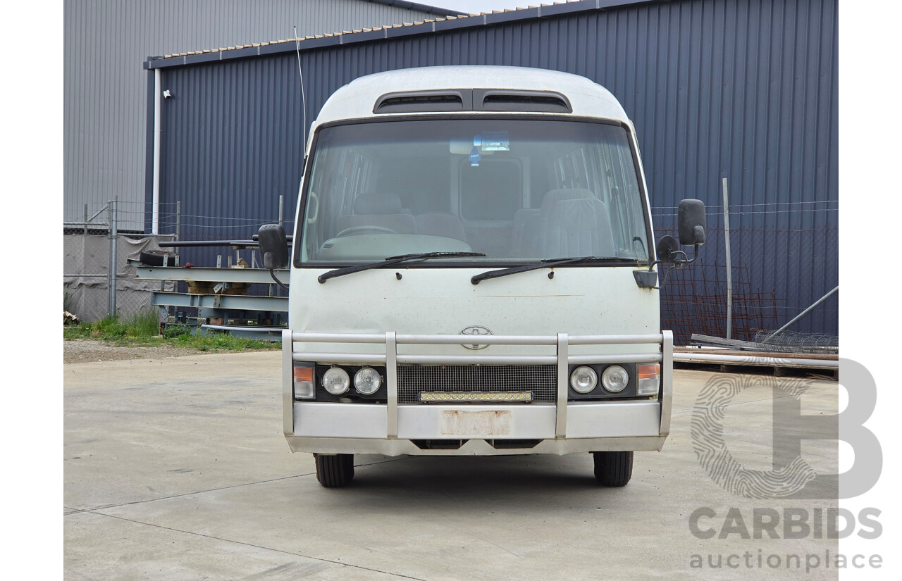 10/1996 Toyota Coaster 22 Seat Bus HZB50R - 1HZ Diesel