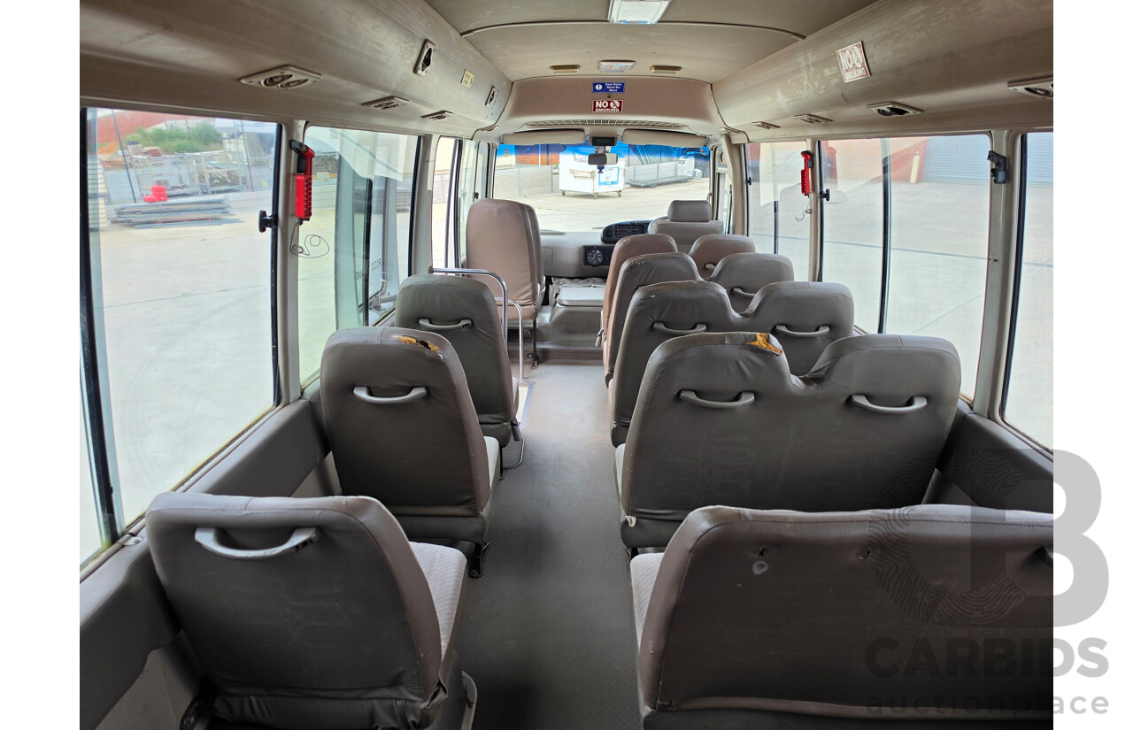 10/1996 Toyota Coaster 22 Seat Bus HZB50R - 1HZ Diesel