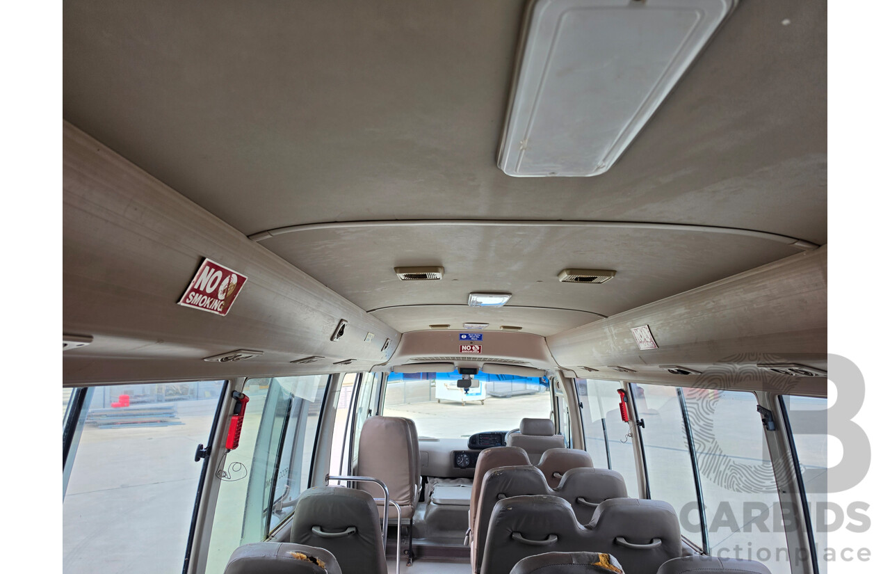 10/1996 Toyota Coaster 22 Seat Bus HZB50R - 1HZ Diesel