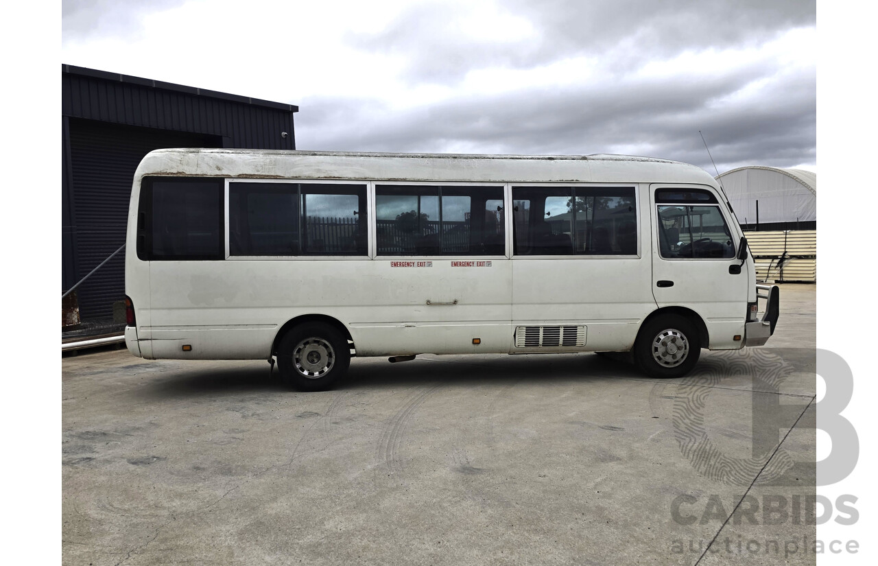 10/1996 Toyota Coaster 22 Seat Bus HZB50R - 1HZ Diesel
