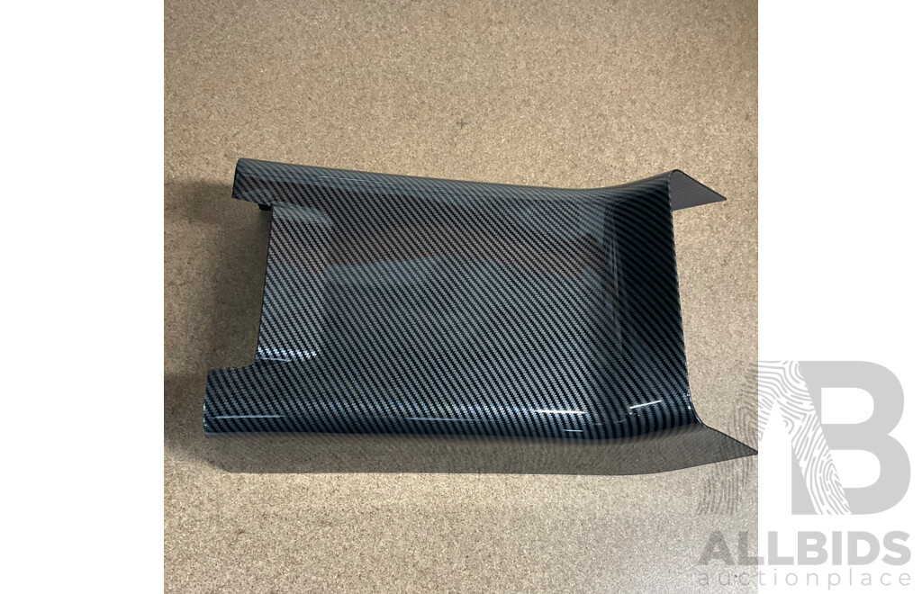 Carbon-Fibre-Texture Centre Console Armrest/Cover Protector