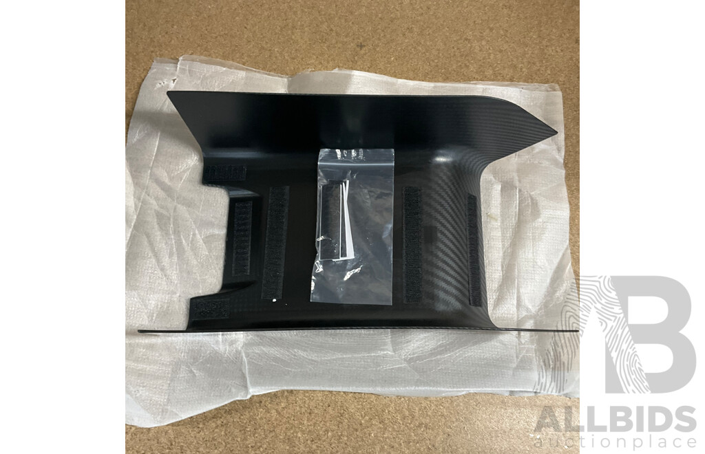 Carbon-Fibre-Texture Centre Console Armrest/Cover Protector