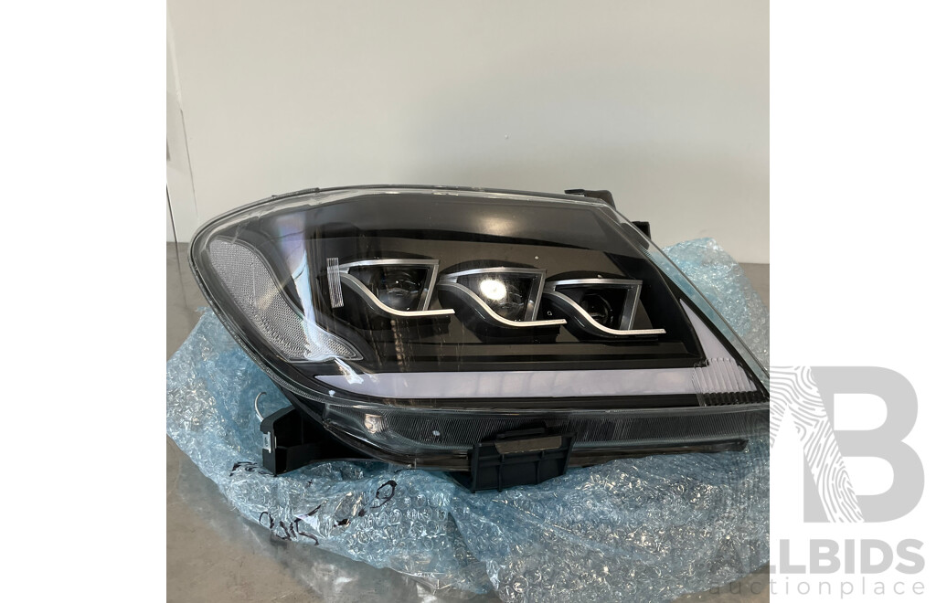 Toyota Hilux Vigo - Triple Lens LED Projector Headlight