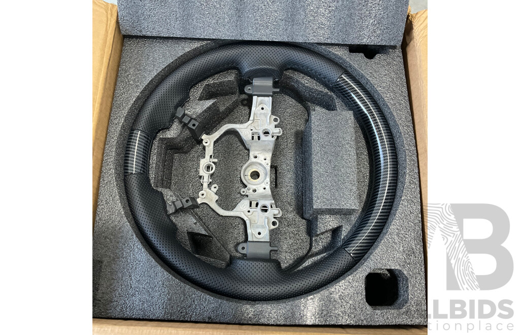 Toyota Land Cruiser 200 Series - Aftermarket (Carbon Fibre) Steering Wheel