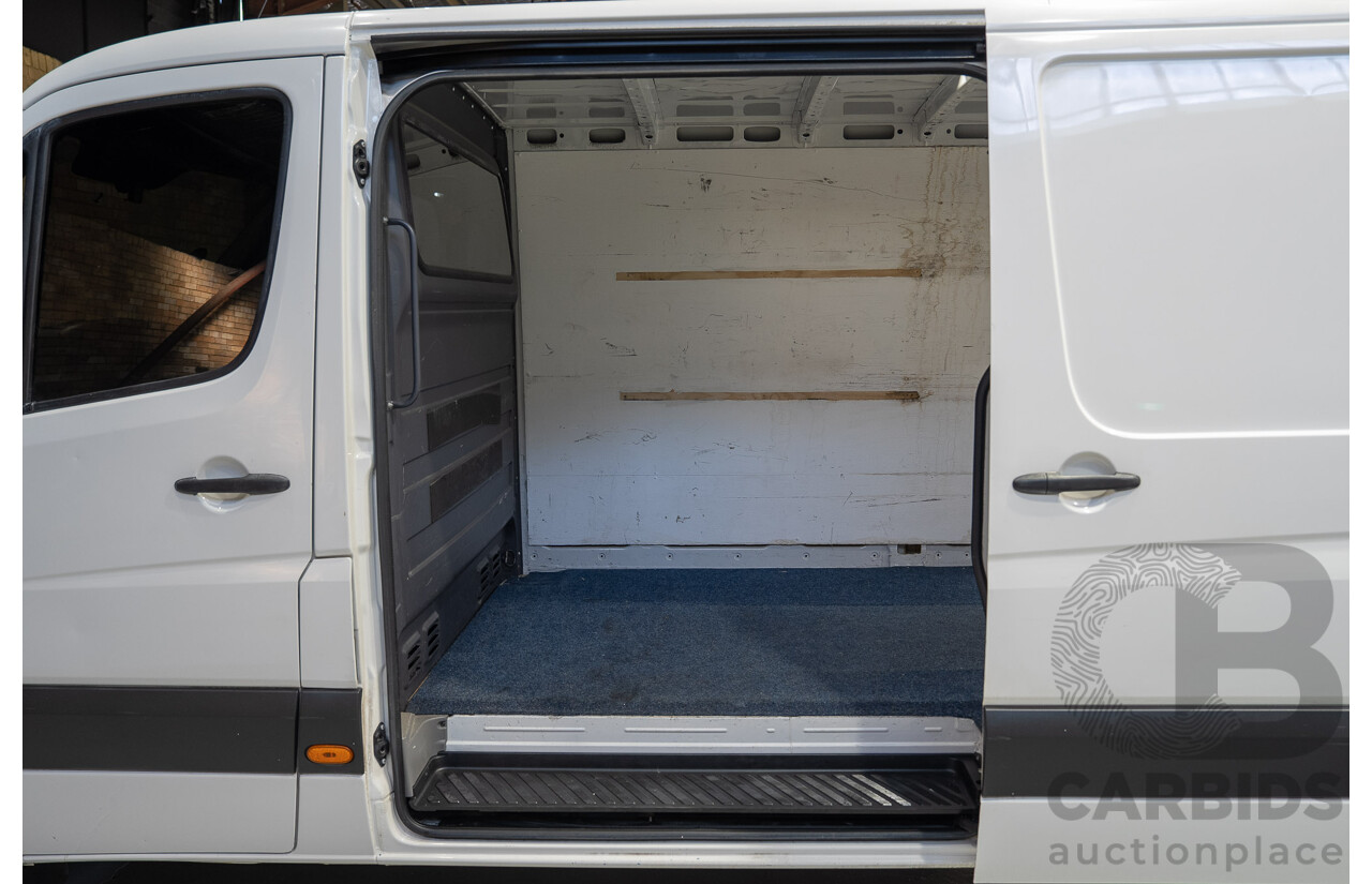 03/2016 Volkswagen Crafter 35 TDI300 LWB 2EH1 MY16 3d Van White 2.0L