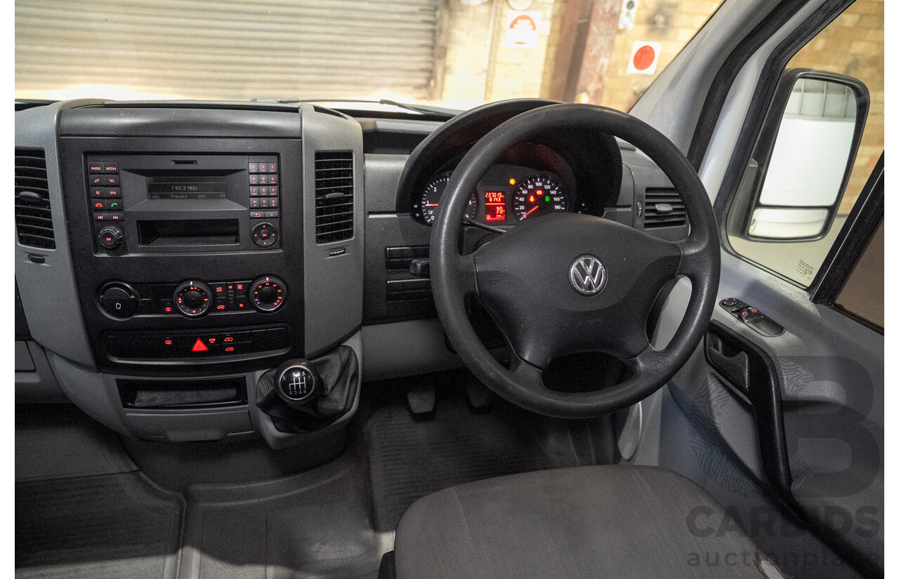 03/2016 Volkswagen Crafter 35 TDI300 LWB 2EH1 MY16 3d Van White 2.0L