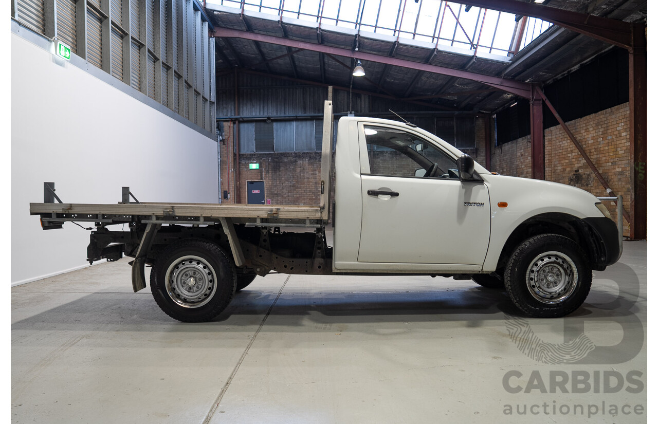 06/2009 Mitsubishi Triton GL ML MY09 Cab Chassis White 2.4L