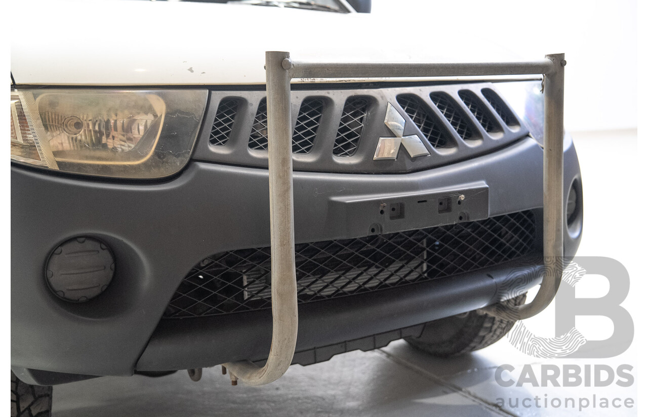 06/2009 Mitsubishi Triton GL ML MY09 Cab Chassis White 2.4L