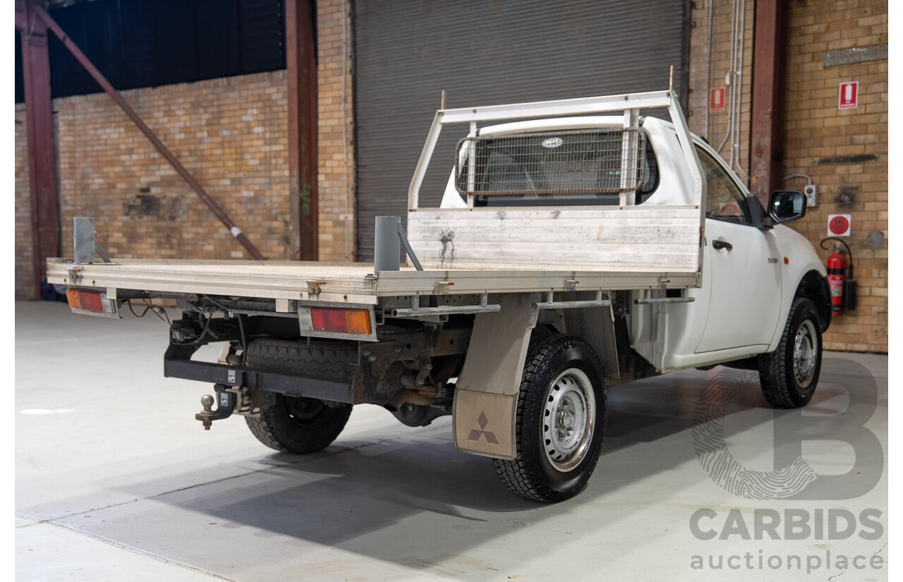 06/2009 Mitsubishi Triton GL ML MY09 Cab Chassis White 2.4L