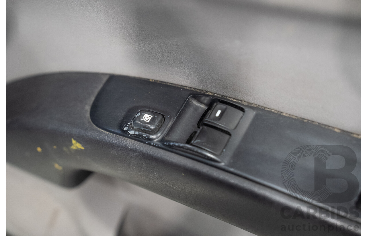 06/2009 Mitsubishi Triton GL ML MY09 Cab Chassis White 2.4L