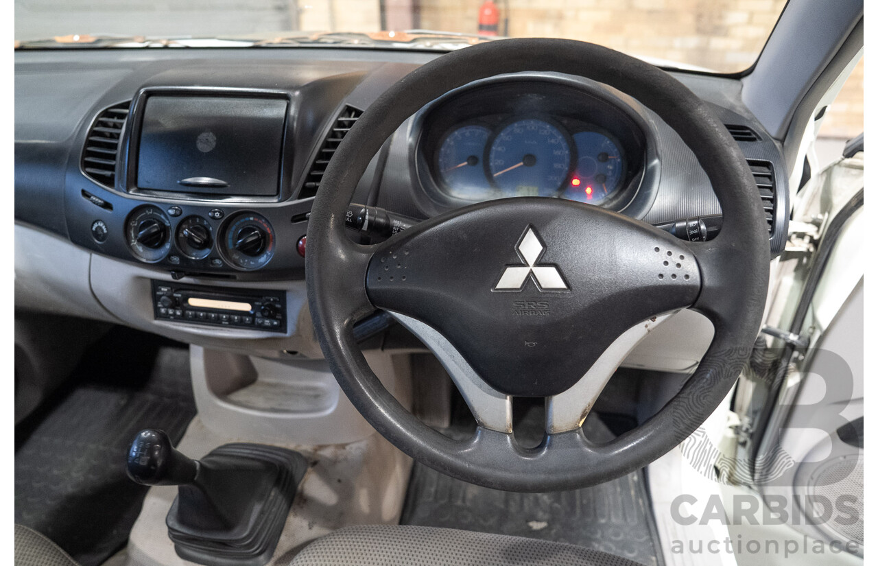 06/2009 Mitsubishi Triton GL ML MY09 Cab Chassis White 2.4L