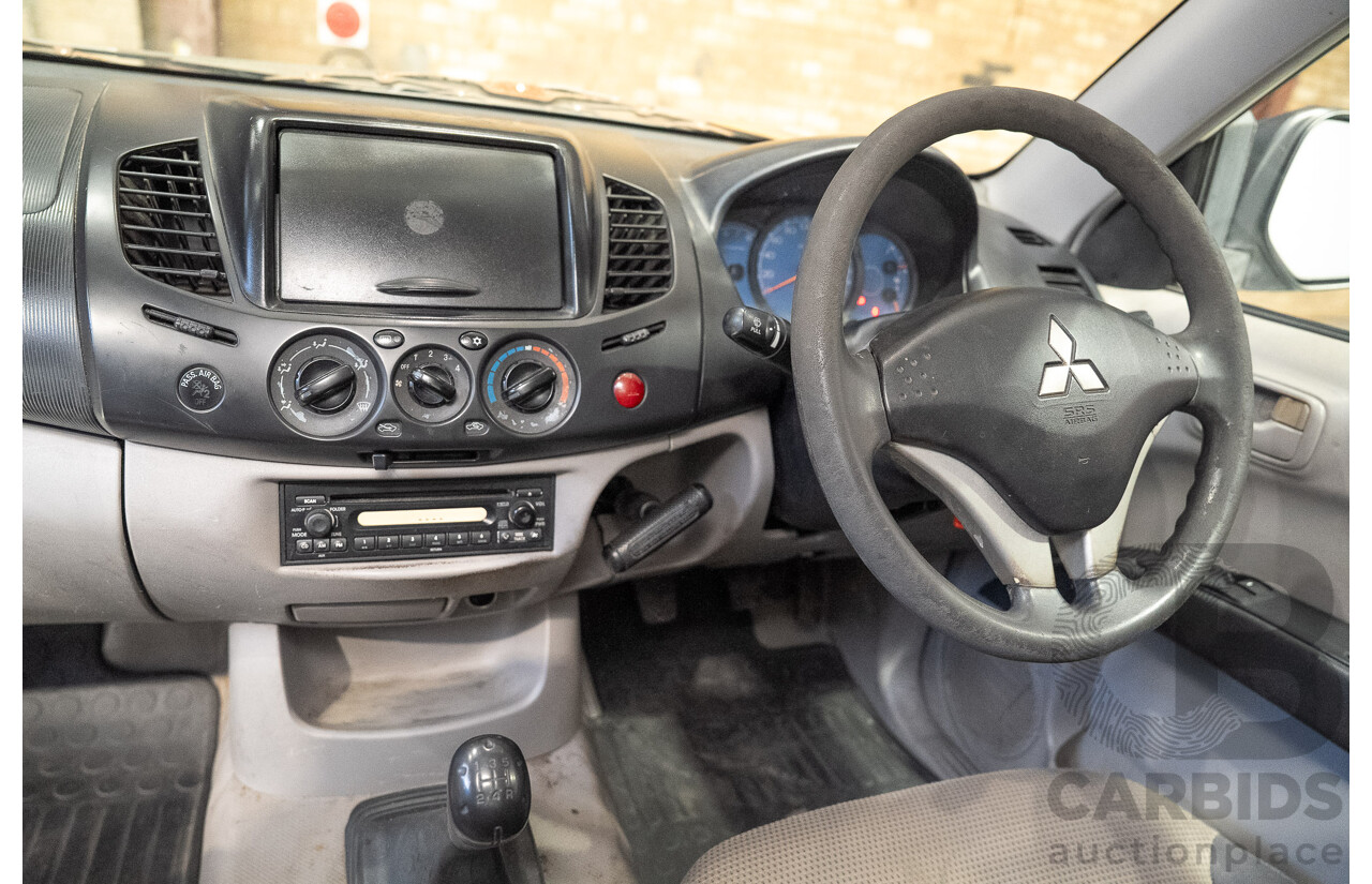 06/2009 Mitsubishi Triton GL ML MY09 Cab Chassis White 2.4L