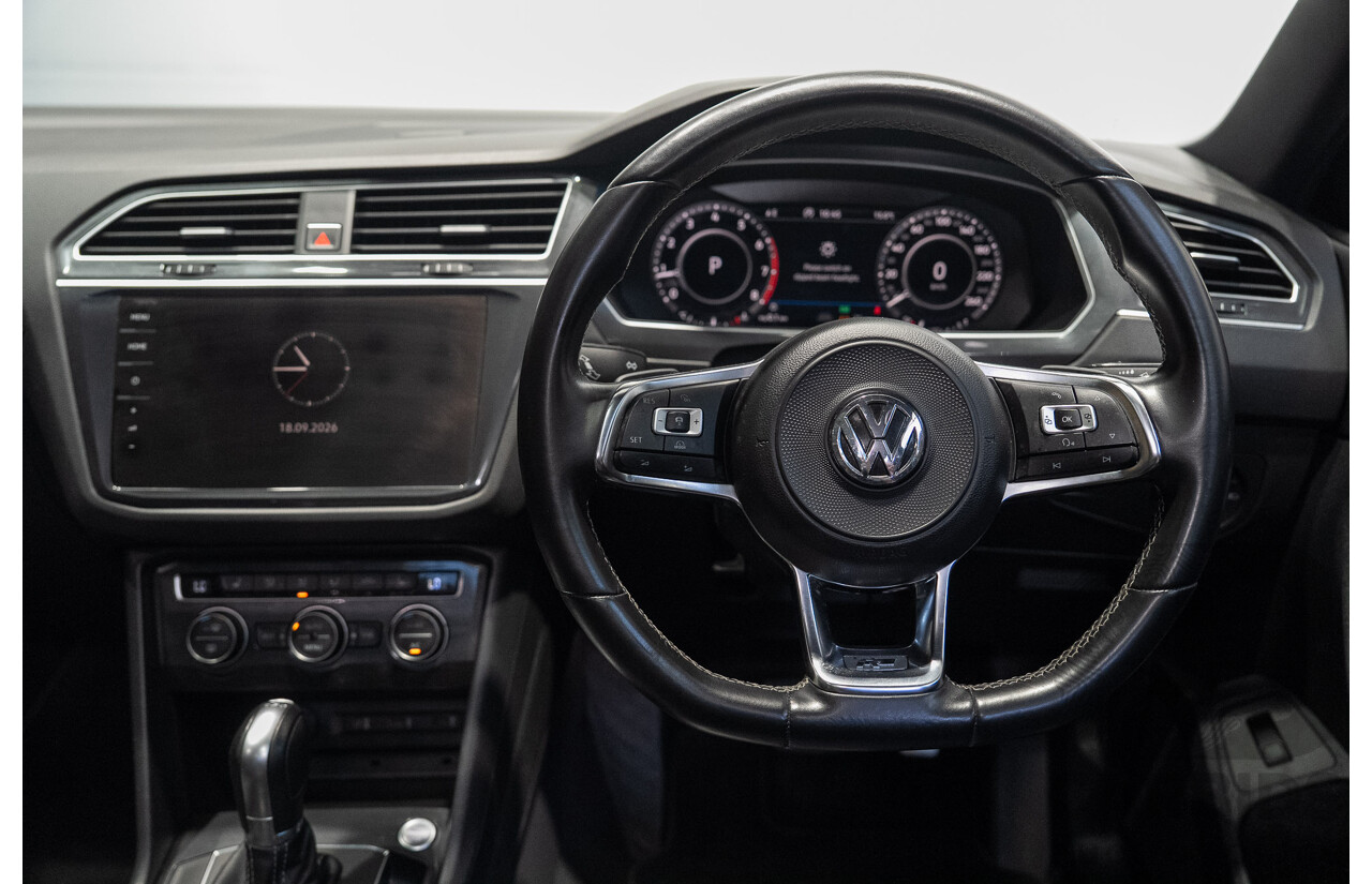 11/2017 Volkswagen Tiguan 162 TSI Highline (AWD) 5NA MY18 4D Wagon Deep Black Pearlescent Turbo 2.0L