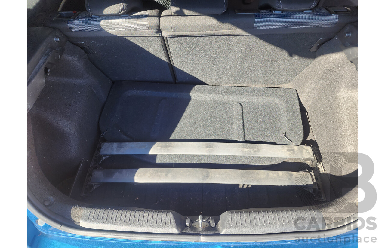 01/2014 Hyundai i30 Active GD MY14 5d Hatchback Blue 1.8L