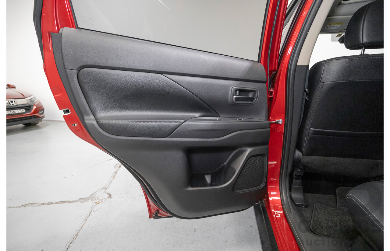 6/2015 Mitsubishi Outlander Exceed (4x4) ZK MY16 4d Wagon Rally Red Metallic Turbo 2.3L - 7 Seater