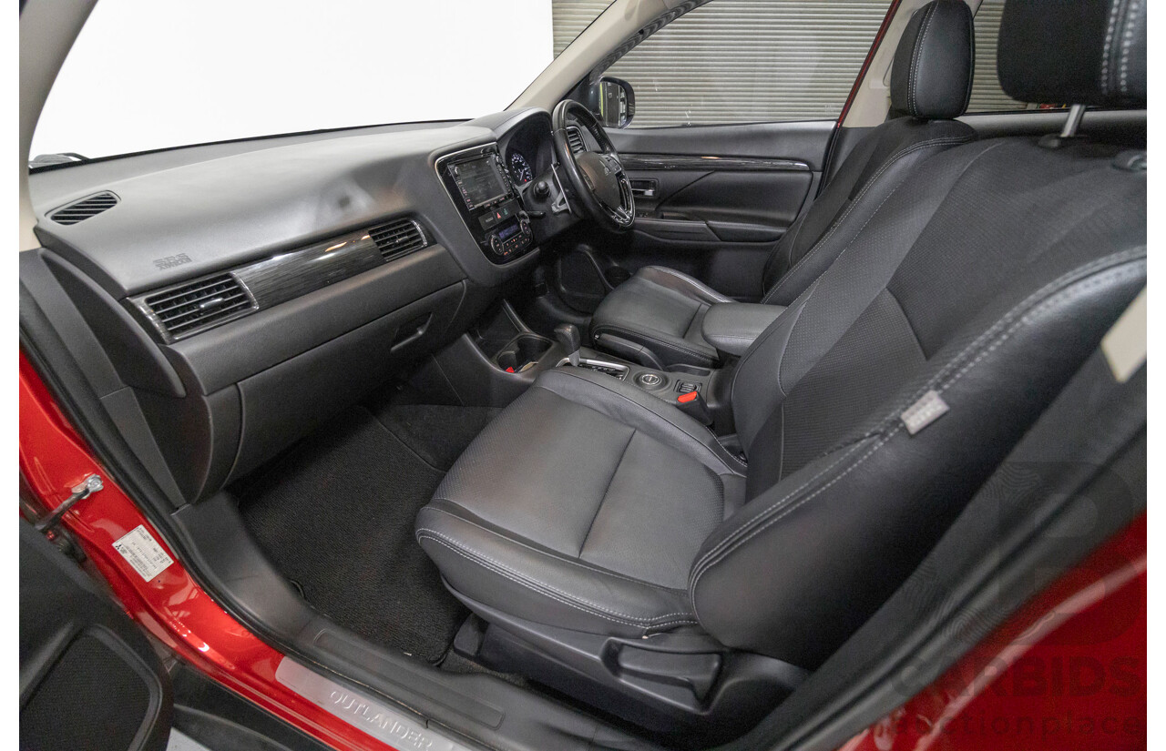 6/2015 Mitsubishi Outlander Exceed (4x4) ZK MY16 4d Wagon Rally Red Metallic Turbo 2.3L - 7 Seater