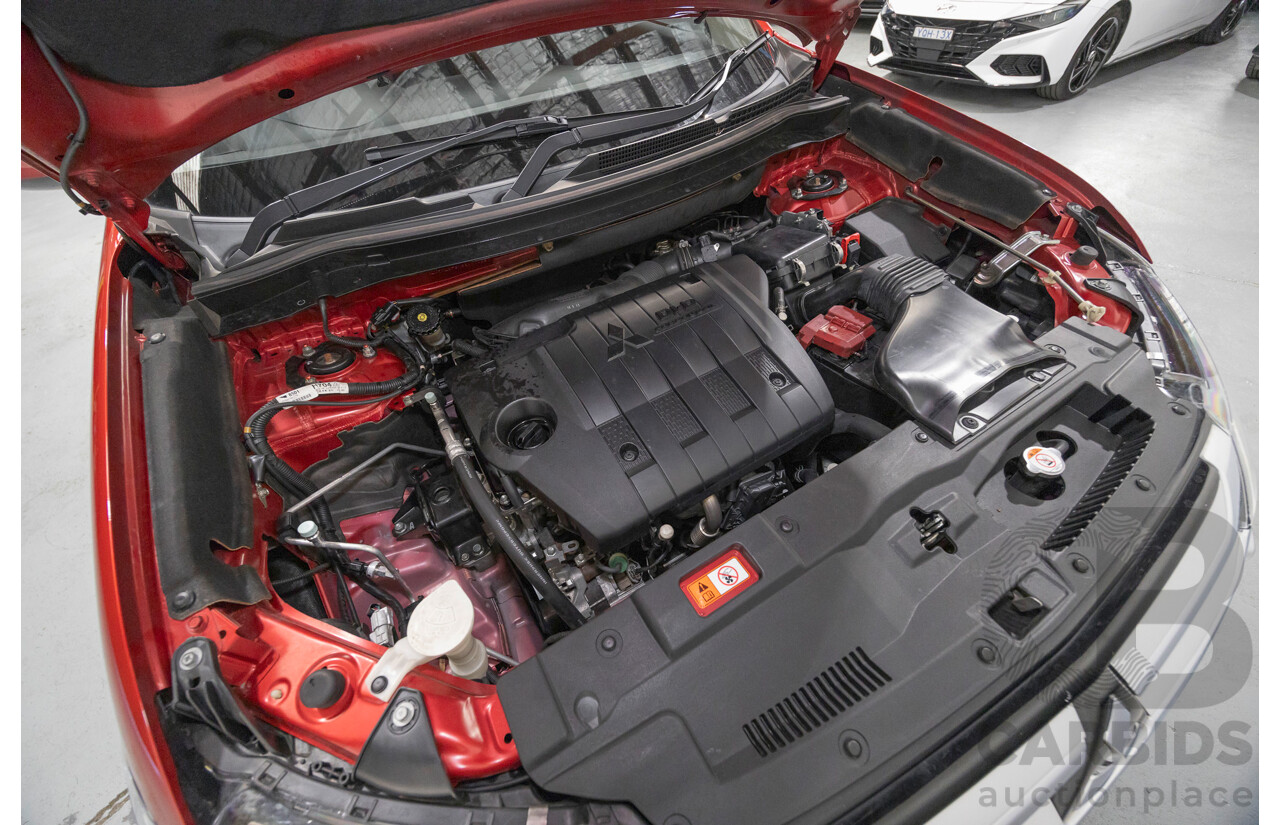 6/2015 Mitsubishi Outlander Exceed (4x4) ZK MY16 4d Wagon Rally Red Metallic Turbo 2.3L - 7 Seater