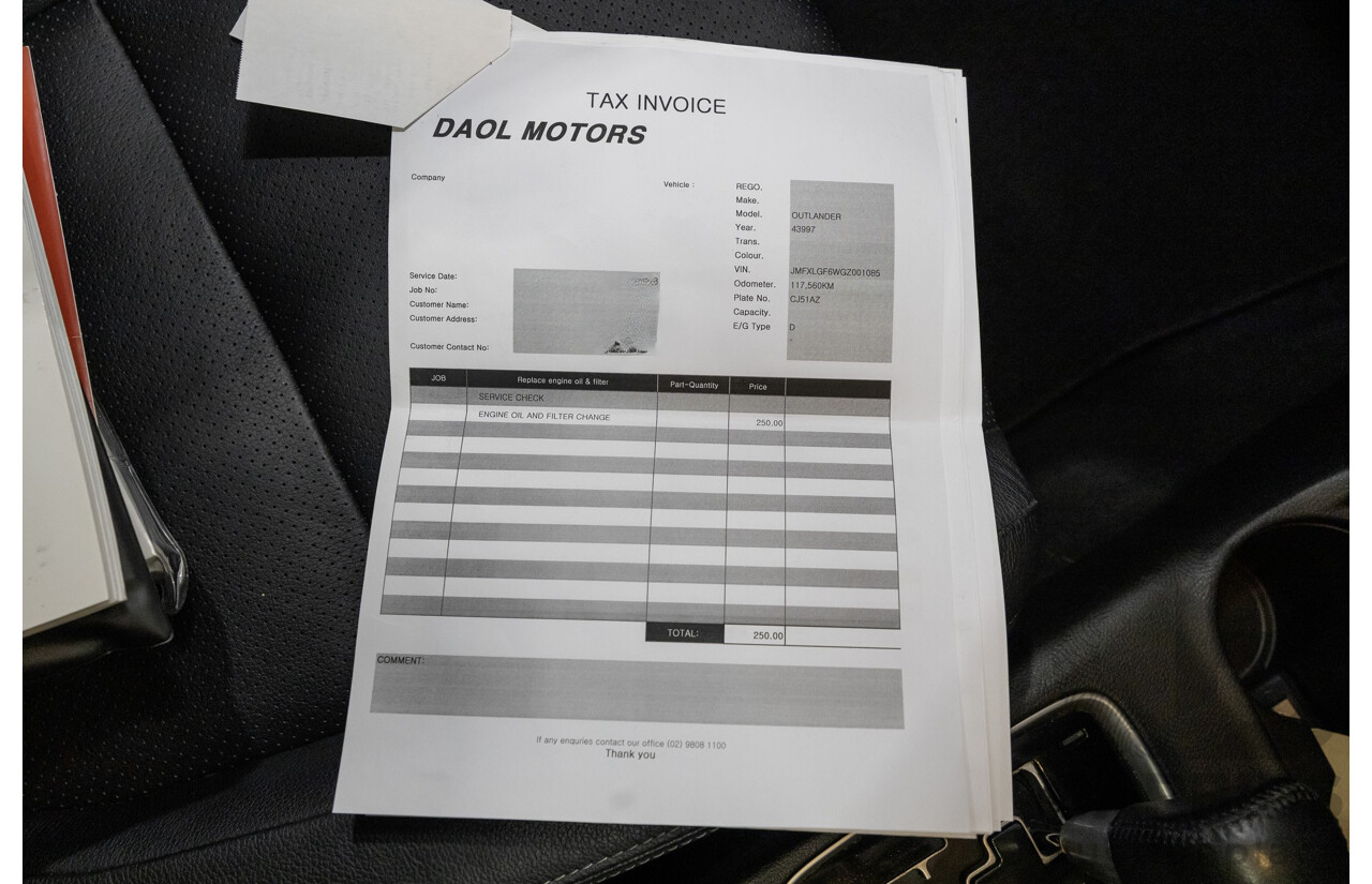 6/2015 Mitsubishi Outlander Exceed (4x4) ZK MY16 4d Wagon Rally Red Metallic Turbo 2.3L - 7 Seater
