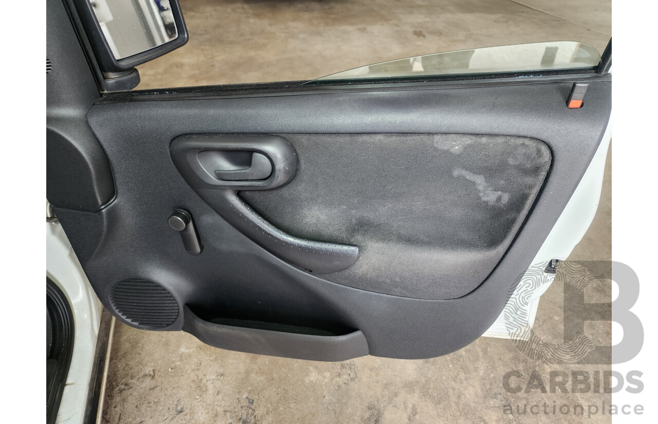 08/2006 Holden Combo XC MY06 Van White 1.4L