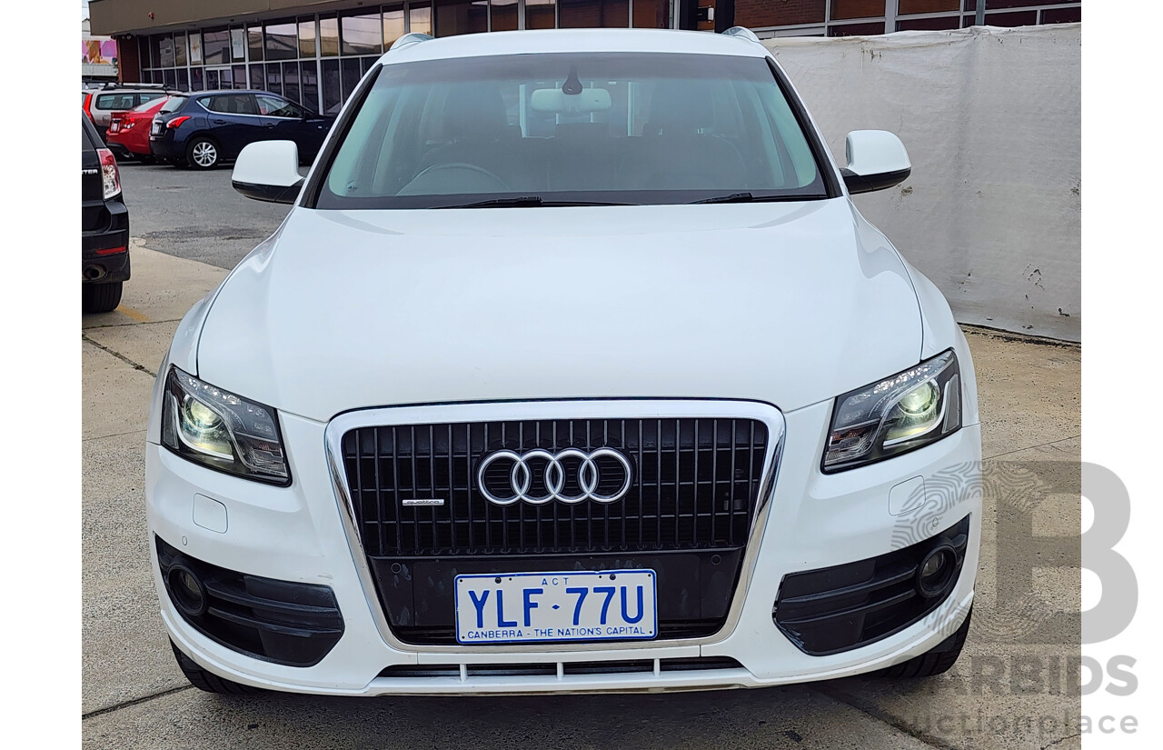 01/2012 Audi Q5 3.0 TDI Quattro 8R MY12 4d Wagon White 3.0L