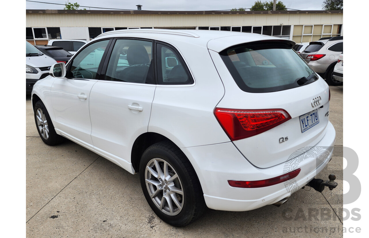 01/2012 Audi Q5 3.0 TDI Quattro 8R MY12 4d Wagon White 3.0L