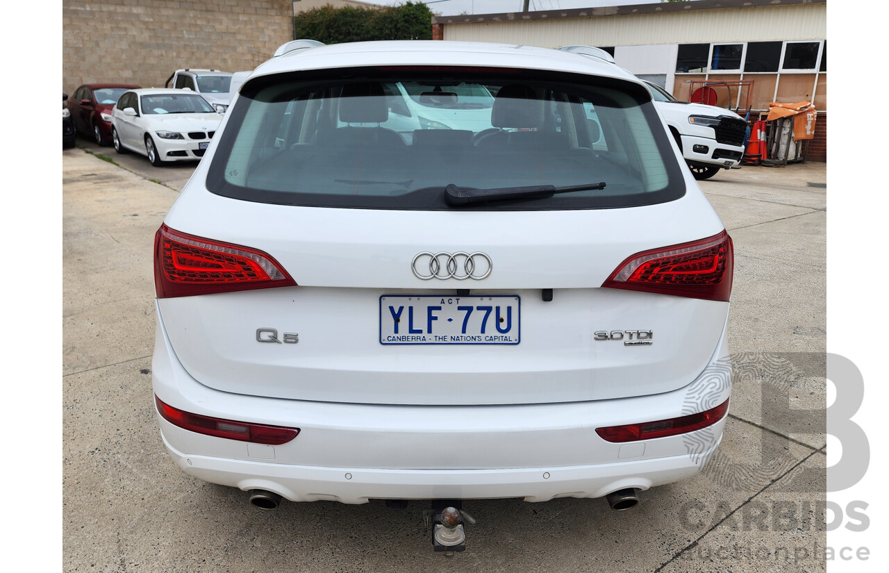 01/2012 Audi Q5 3.0 TDI Quattro 8R MY12 4d Wagon White 3.0L