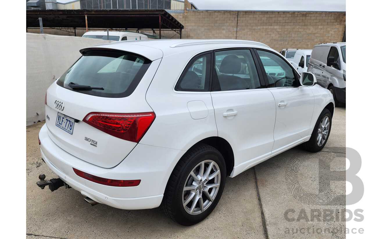 01/2012 Audi Q5 3.0 TDI Quattro 8R MY12 4d Wagon White 3.0L