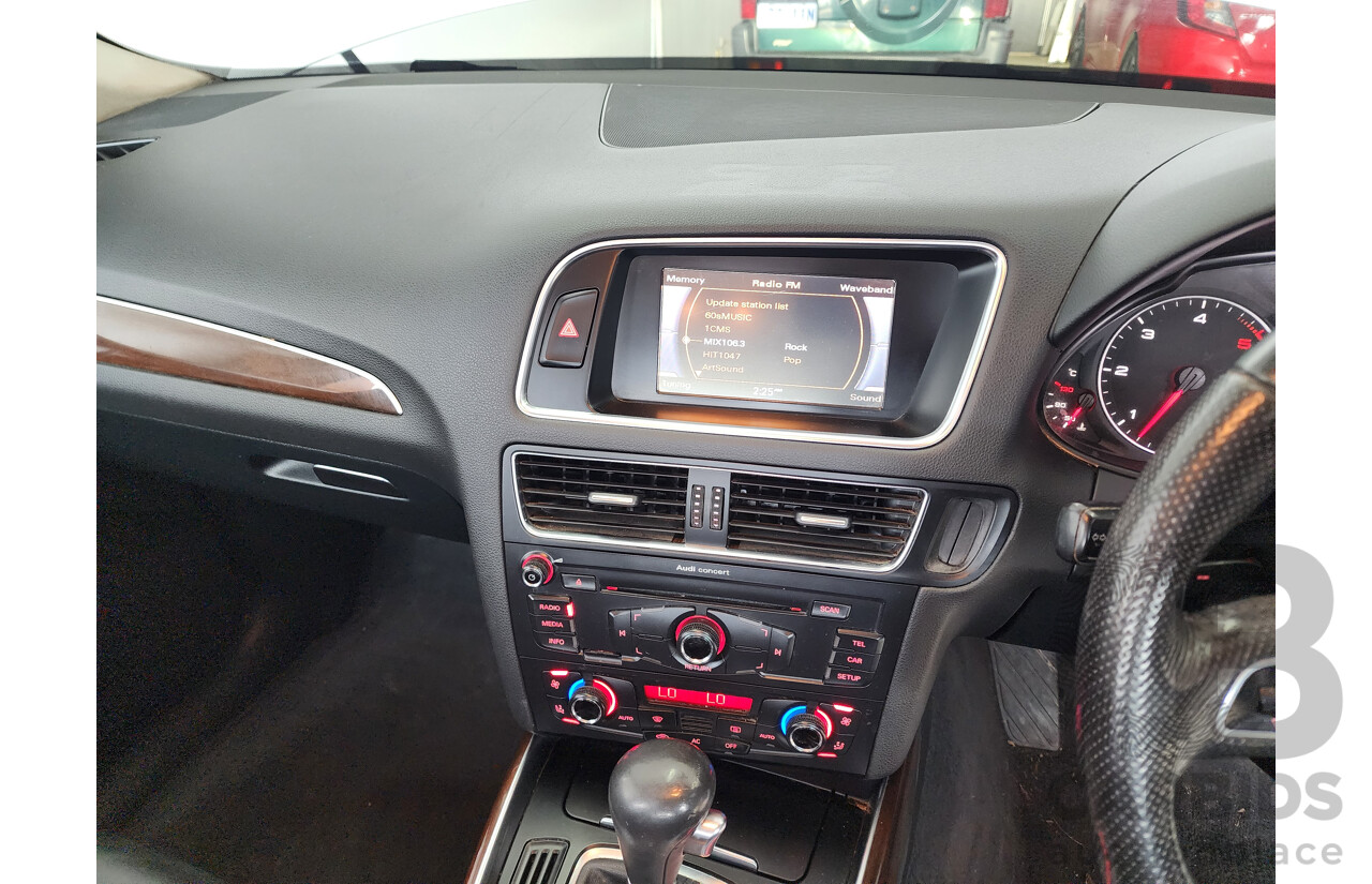 01/2012 Audi Q5 3.0 TDI Quattro 8R MY12 4d Wagon White 3.0L