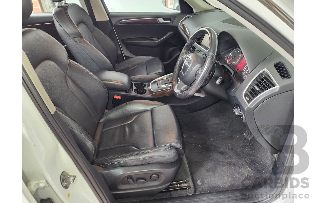 01/2012 Audi Q5 3.0 TDI Quattro 8R MY12 4d Wagon White 3.0L