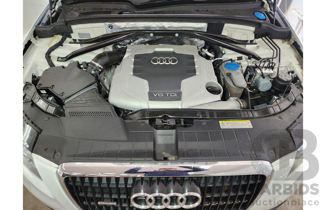 01/2012 Audi Q5 3.0 TDI Quattro 8R MY12 4d Wagon White 3.0L