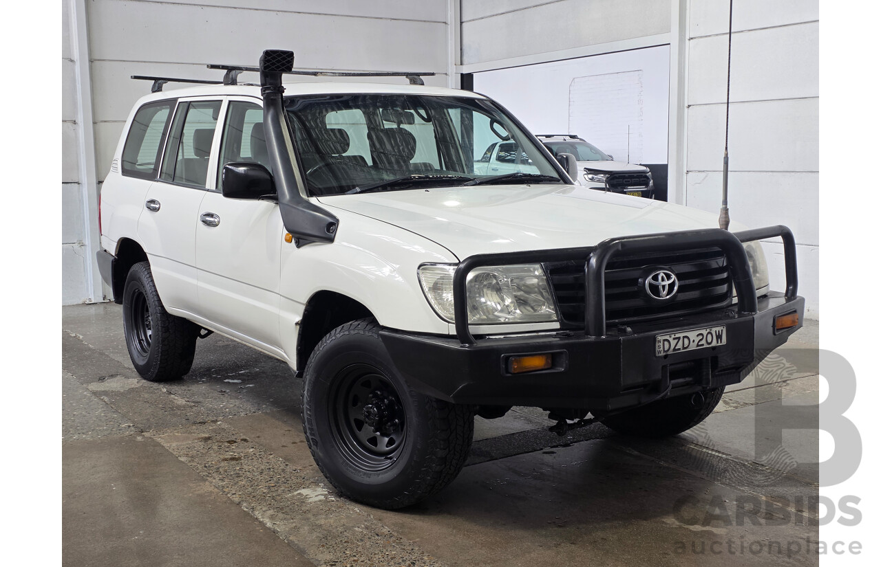10/2006 Toyota Landcruiser (4x4) HZJ105R UPGRADE 4d Wagon White 4.2L