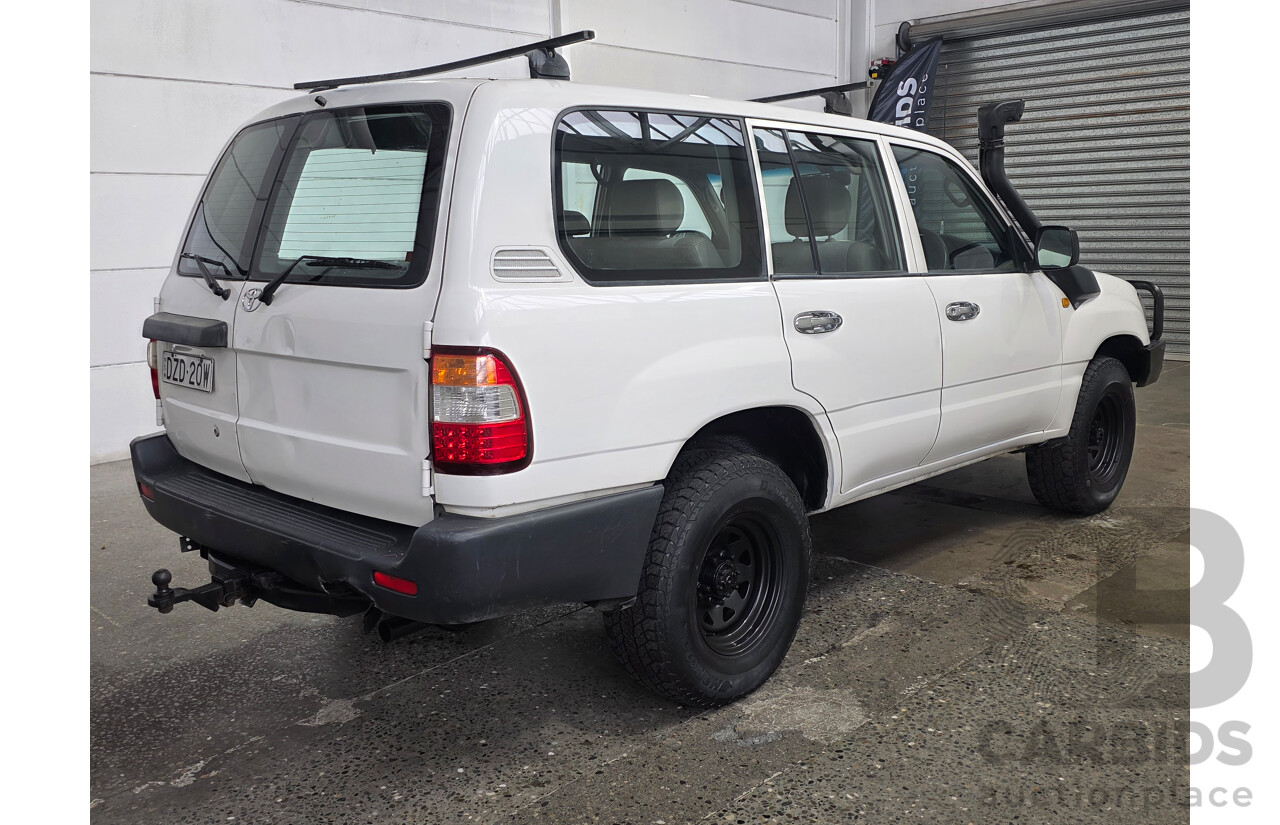 10/2006 Toyota Landcruiser (4x4) HZJ105R UPGRADE 4d Wagon White 4.2L
