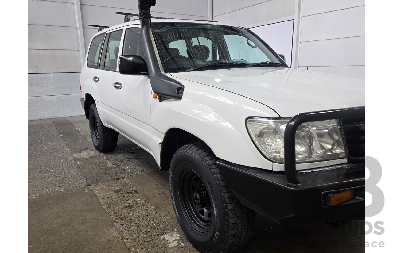 10/2006 Toyota Landcruiser (4x4) HZJ105R UPGRADE 4d Wagon White 4.2L