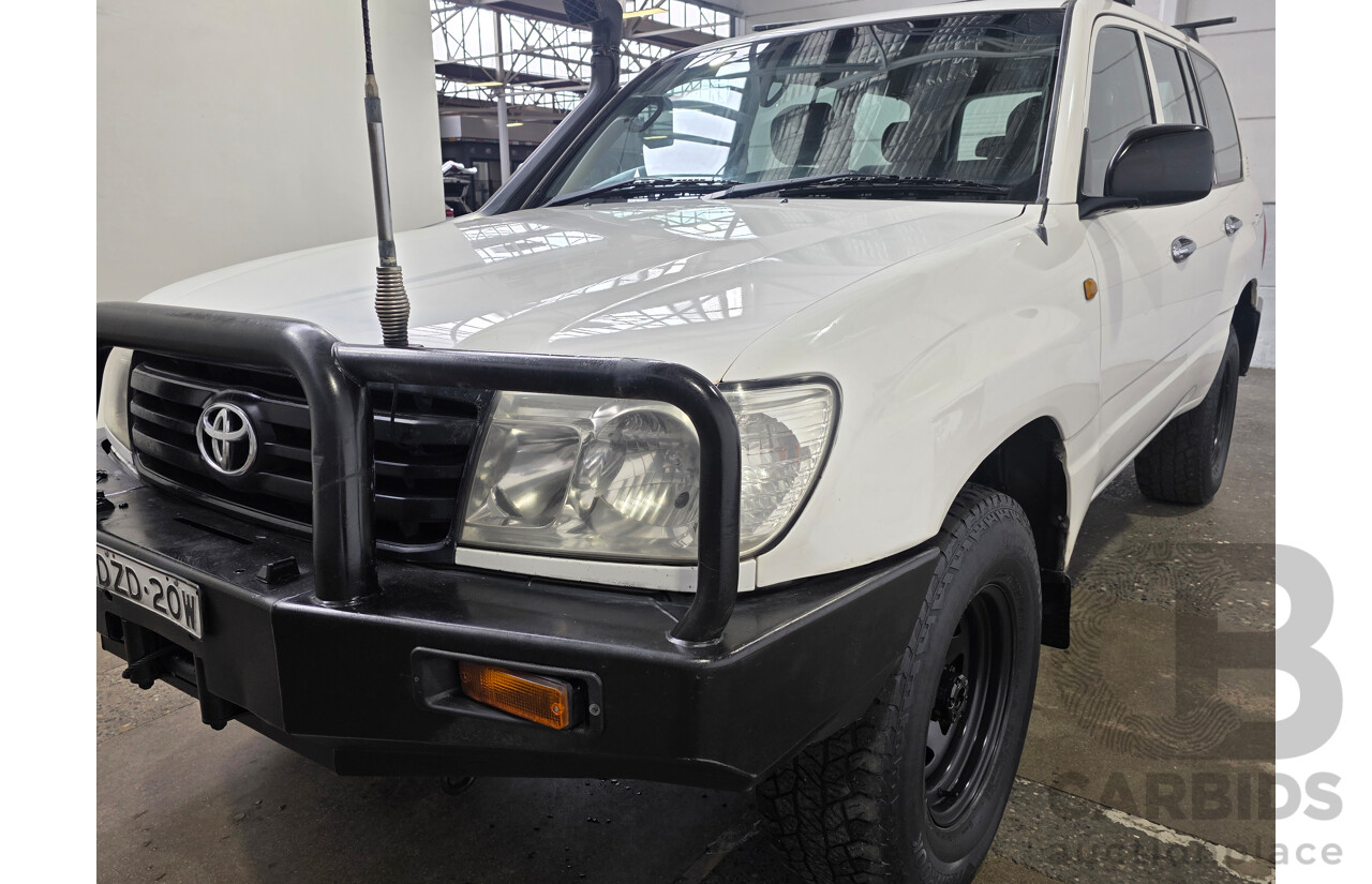 10/2006 Toyota Landcruiser (4x4) HZJ105R UPGRADE 4d Wagon White 4.2L