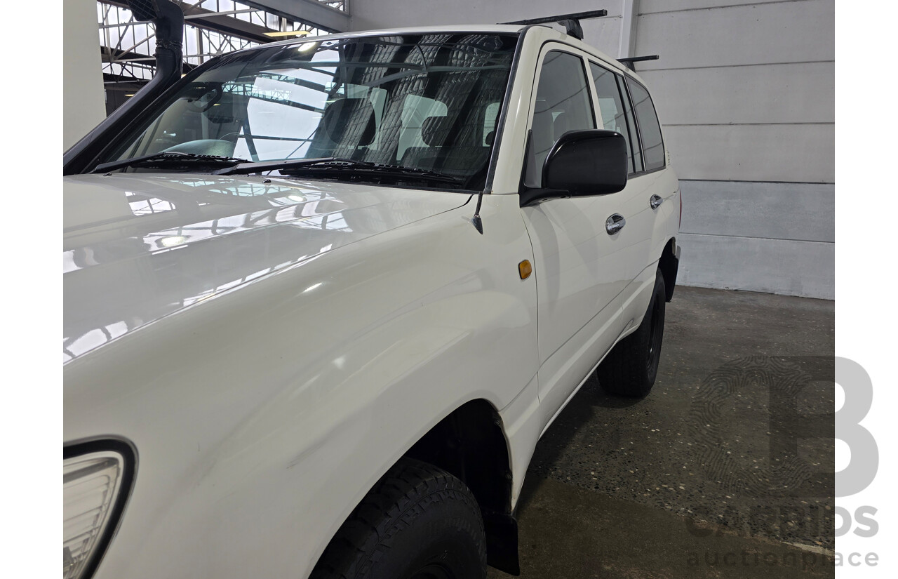 10/2006 Toyota Landcruiser (4x4) HZJ105R UPGRADE 4d Wagon White 4.2L