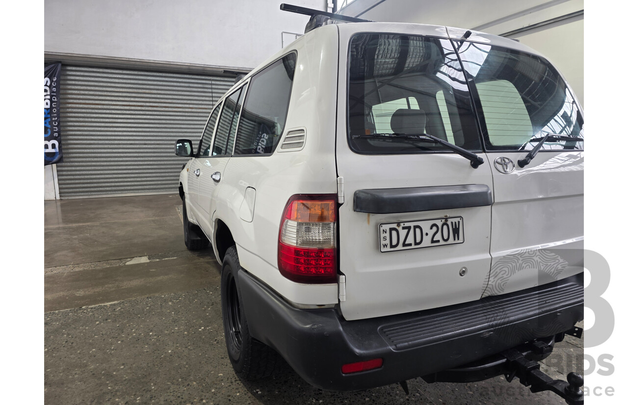 10/2006 Toyota Landcruiser (4x4) HZJ105R UPGRADE 4d Wagon White 4.2L