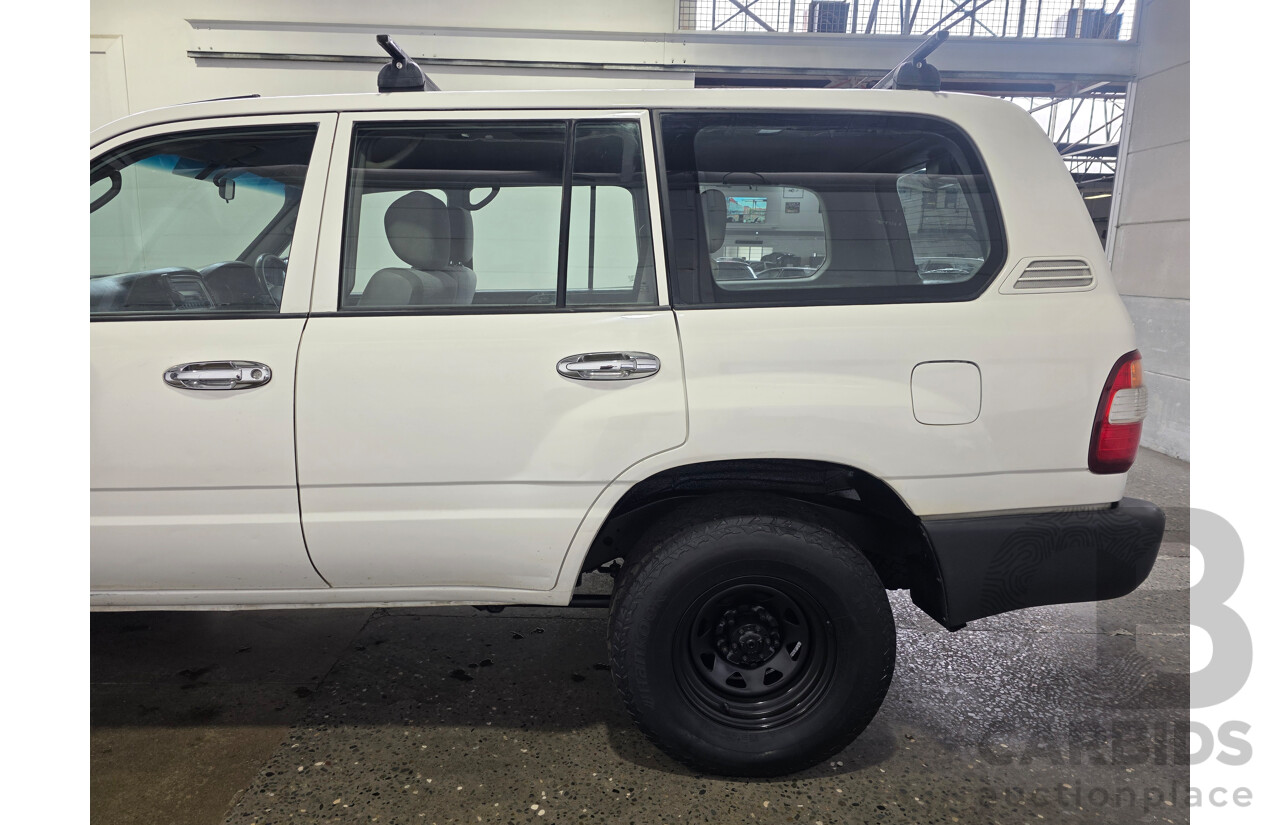 10/2006 Toyota Landcruiser (4x4) HZJ105R UPGRADE 4d Wagon White 4.2L