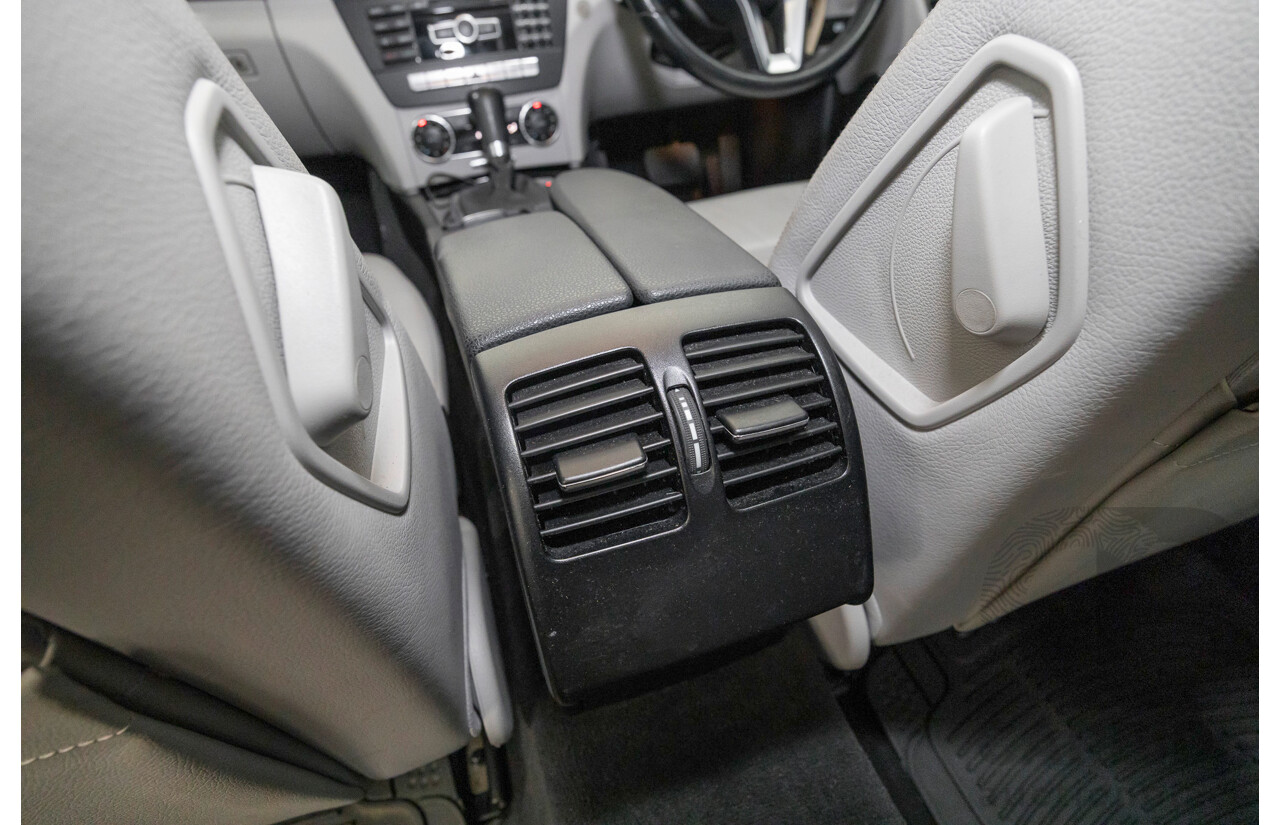 10/2012 Mercedes-Benz C250 Avantgarde W204 MY12 4d Sedan Iridium Silver Metallic Turbo 1.8L