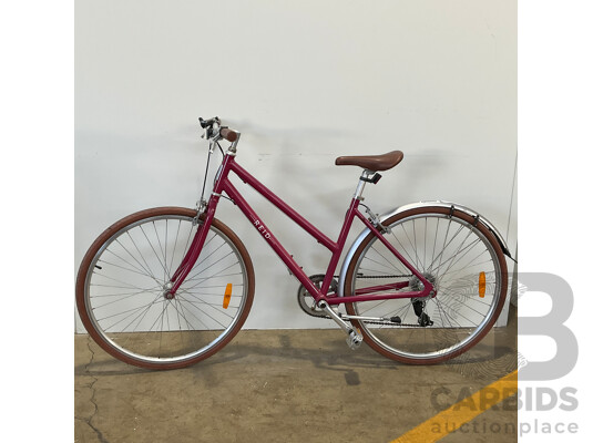 REID Women's Vintage Bicycle