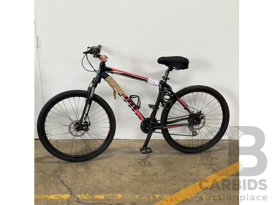 FLUID Momentum Mountain Bike