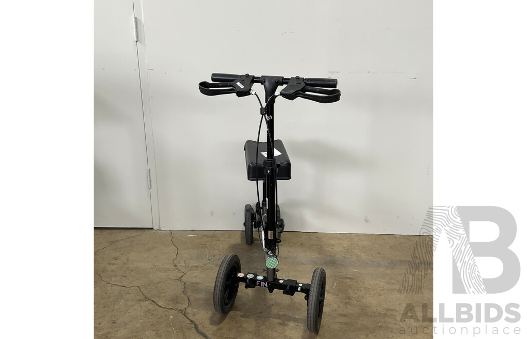 Steerable Knee Scooter