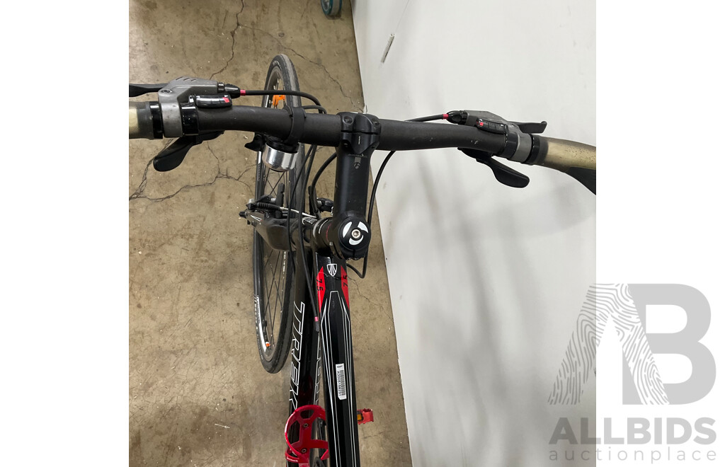 TREK FX Hybrid Fitness Bike
